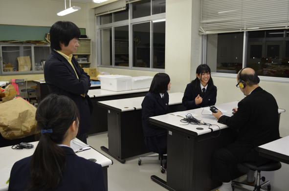 ラジオCMの収録! http://www.matsusho-dandan.com/report/files/2013/11/DSC_0757a.jpg